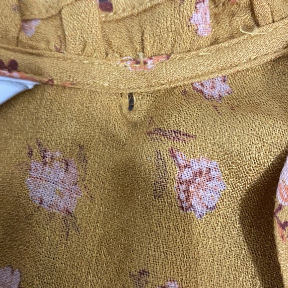 NWT Lucky Brand yellow mustard floral blouse - Picture 5 of 6